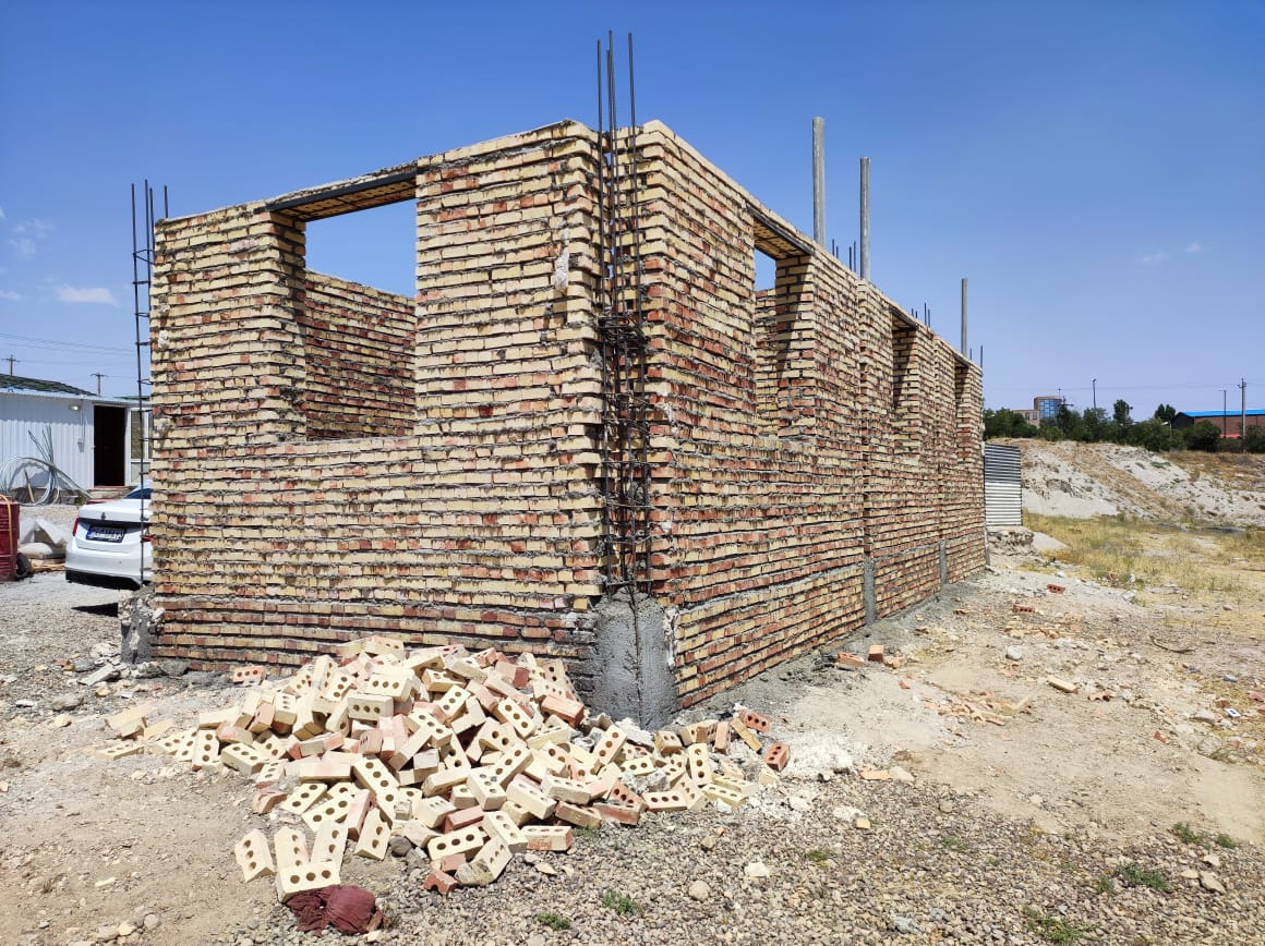 آماده‌سازی ساختمان پایگاه تاریخی اوجان شهرستان بستان‌آباد